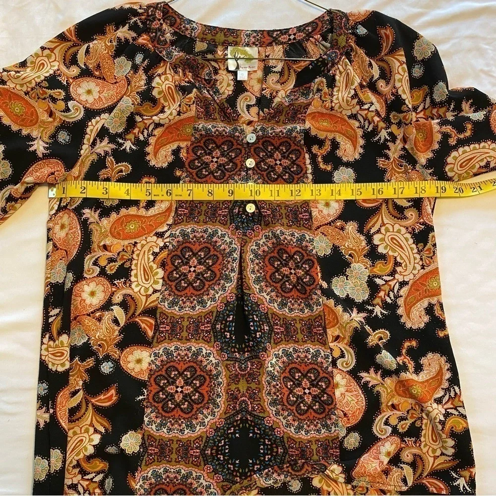 Fig & Flower Boho or Cottage Core Floral Vibrant Loose Fitting Blouse Size S - Picture 8 of 8
